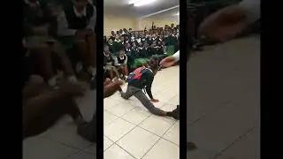 Amapiano Dance Moves At School😳🇿🇦🔥😂👐🏾 