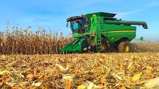 С Лёхой молотим впрок КУКУРУЗЫ, ибо впереди нас ждёт СОЯ. Работа на John Deere S670i и 8335R.