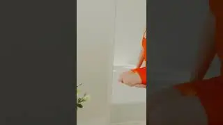 Lisa will show her stretching at home on her bed 