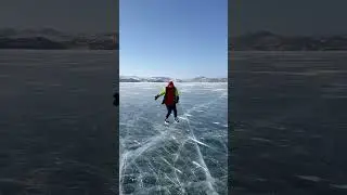 Послушайте как хрустит лёд #лёд #лёд3 #байкал