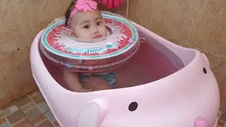Rafaelle Paulina: Sixth Swimming (Bath Tub) Session