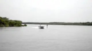 Супер выход из воды на лыжах))))