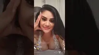 Naz Mila Sarhoş Yayın Açarsa Memesi Görünüyor