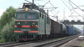 ВЛ80С-1519 с грузовым составом