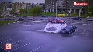 В Магнитогорске автомобиль вылетел на троутар