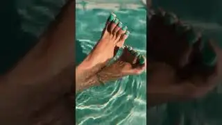 Long Toenails at the Pool - LongNails.com