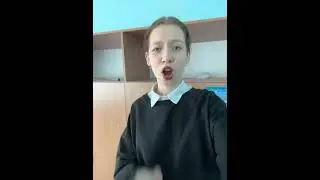 Мы на уроках. Кто найдет меня в видео!