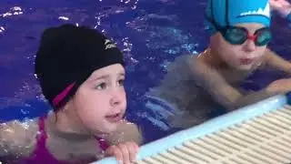 Занятия в бассейне