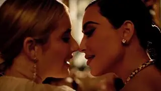 Kim Kardashian, Emma Roberts Kiss and Scream in New ‘American Horror Story’