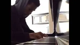 Xxxtentacion plays the piano