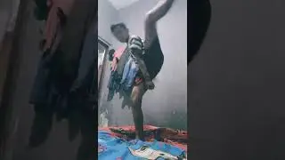 lu jaga adek