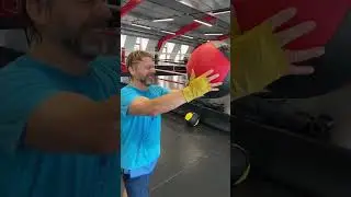 Когда не знаешь в какую лигу тебя запишут! В футбольную, баскетбольную или кикбоксерскую… #shorts