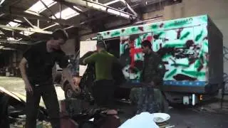 Выдача ополченцам собранного обмундирования. От ГБ Нововороссия отд. Балашиха.