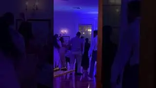 When you’re DJ has uplighting, yes! #farmweddingde