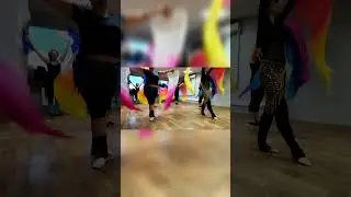 Наше праздничное занятие 9мая Тренируем взмахи и волну веерами-вейлами #veildance #веера #bellydance