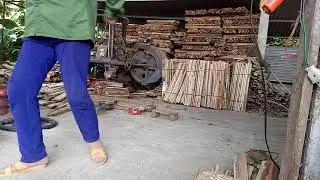 Xưởng Gỗ Mộc Thủ Công Tạo Công Việc Cho Nhiều Người