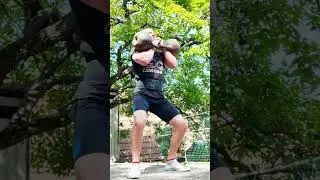 Фронтальные приседания с гирями 2х24кг