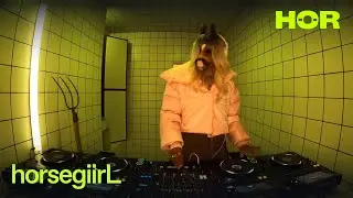 Live From Earth Klub - horsegiirL | HÖR - Apr 14 / 2022