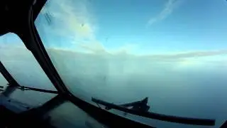 Amazing MD80 front windscreen Footage, Max Endurance Holding and approach into St Maarten Rwy 10