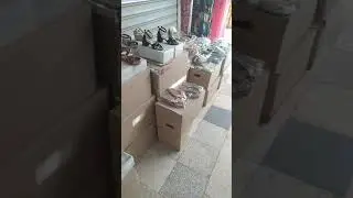 بيع الأحذية بالجملة وتجزئة في سوق ليبيا المفتوح