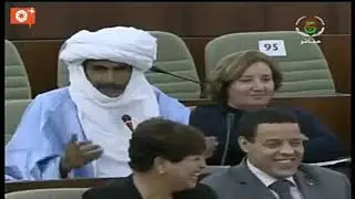 انفجار أحمد أويحي بالضحك اثناء تصريح النائب الصحراوي