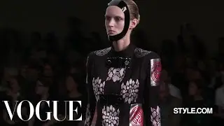 Alexander McQueen Spring 2015 Ready-to-Wear - Fashion Show - Style.com