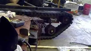 2/5 Scale Sherman M4A3E8 Tank Testing The Left Track