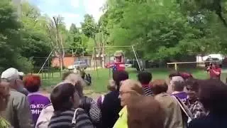 Отряды Путина сожгли чучело Трампа