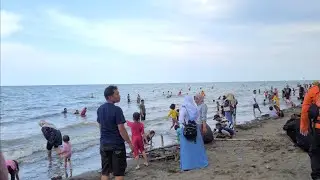 Suasana pantai wonokerto pekalongan di tahun baru, 1 Januari 2024...