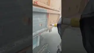 Кто на маёвке, кто в работе! 