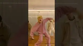 I'm addicted to Wow wow wow wow wow we gon' sing it lalalalala 