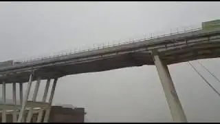 CROLLA IL PONTE A GENOVA