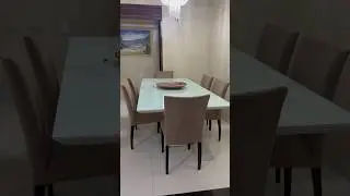 OLHA O TAMANHO DESSA MESA
