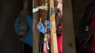 Plumbing Pipes Making Annoying Noises #plumbers #copperpipes #plumbing
