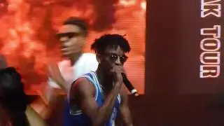 21 Savage - Sneakin' (Drake song), Live