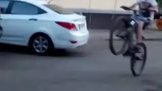 Учу стант на велосипеде