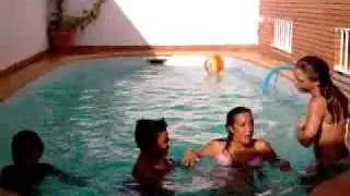 en la piscina de sofia :)