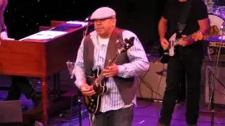 Legendary R&B Revue 29Oct2015 13 Ronnie Baker Brooks 2 "Stuck on Stupid"