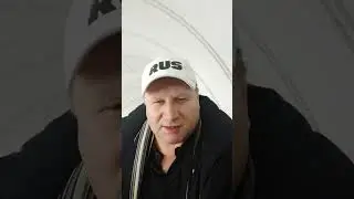 на Фрунзенской в метро) 