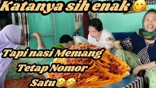 REAKSI KELUARGA DI KAMPUNG NYOBAIN MAKANAN BULE 🤣