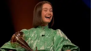 Sigrid wins 2019 Norwegian Grammy Awards (Årets Spellemann) with subtitles.