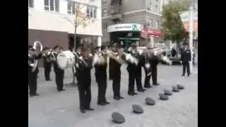 Днепропетровск. Dnepropetrovsk. Novomoskovsk military band at the European Square.