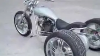 TRIKES BY SANTIAGO CHOPPER