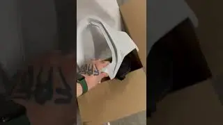 Стоит как крыло от боинга 😳