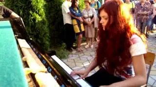 "Уличное пианино" моцарт ..Татьяна Матвиенко))