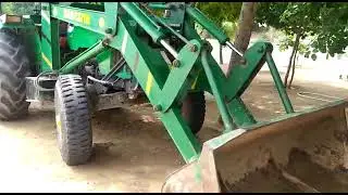 John Deere tractor and lodear
