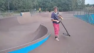 Крутой скейт-парк в Солигорске.  Скейт-парк на Набережной.