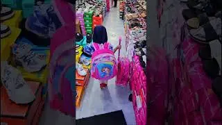 Shoping kids.