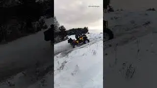 Ползет, ползет, ползет... 🚜 в горку по снегу на stels guepard 650  