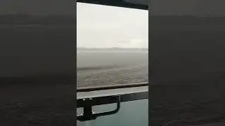 на теплоходе в дождь по Волге